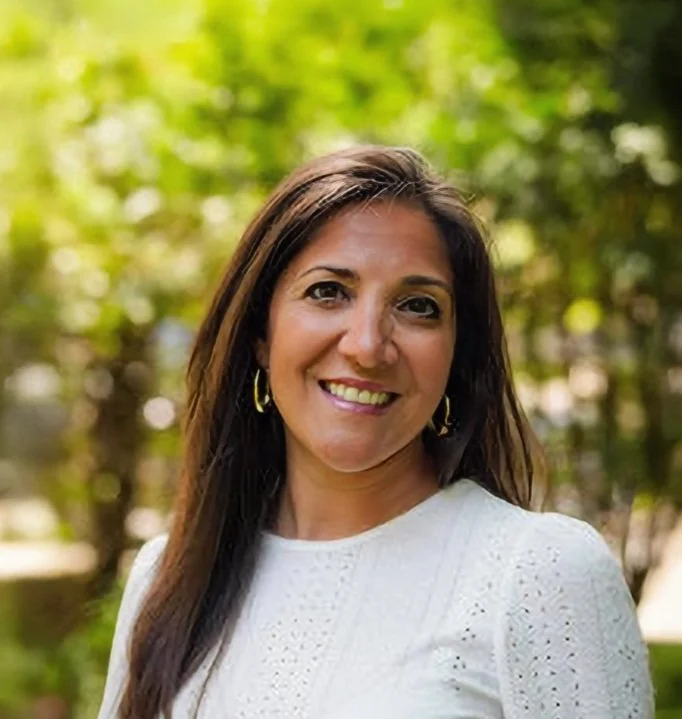 Headshot of Mara LoConte, registered dietitian